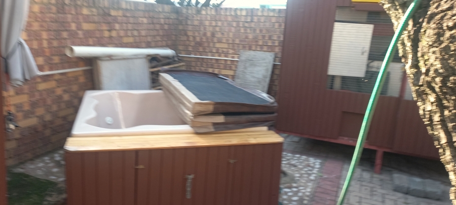 6 Bedroom Property for Sale in Middelburg South Mpumalanga
