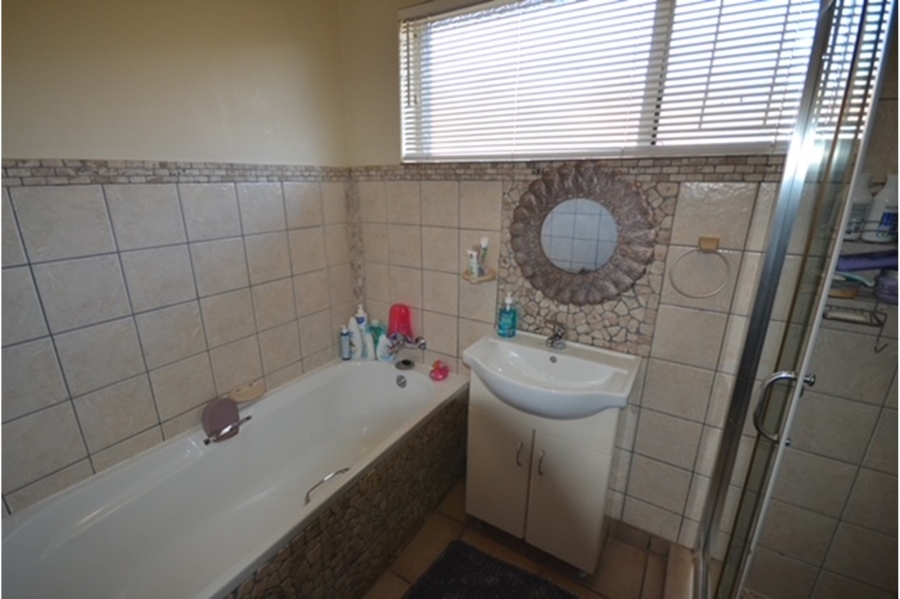 4 Bedroom Property for Sale in Parkville Mpumalanga