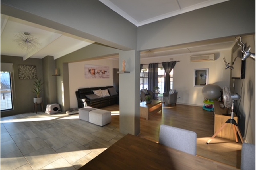 4 Bedroom Property for Sale in Parkville Mpumalanga