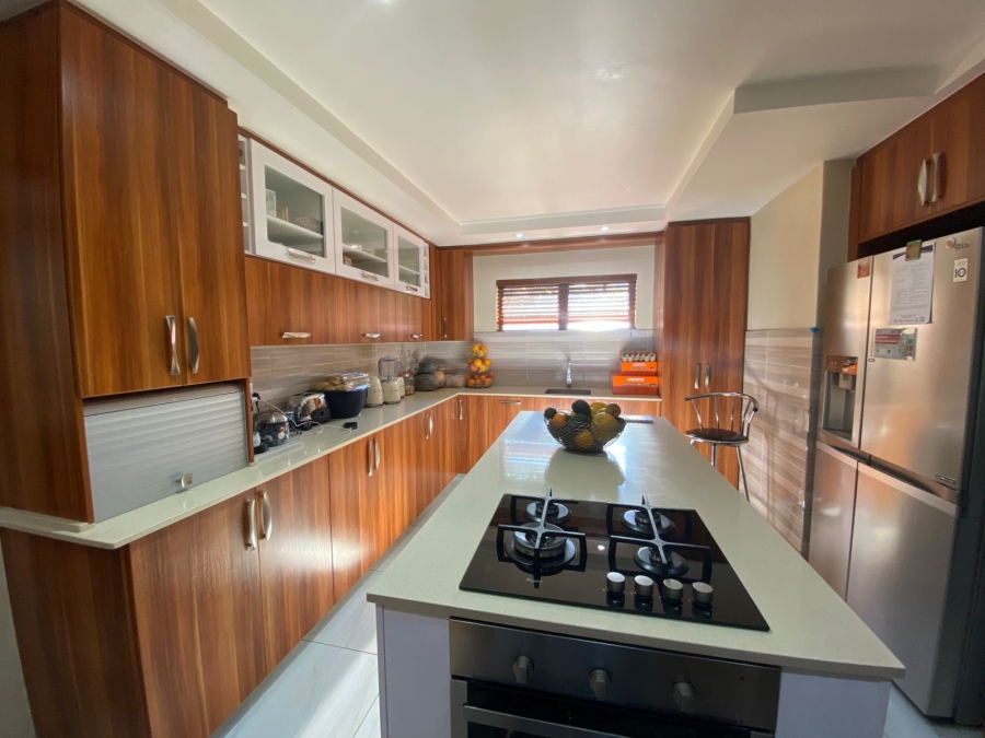 5 Bedroom Property for Sale in Riverside Park Mpumalanga