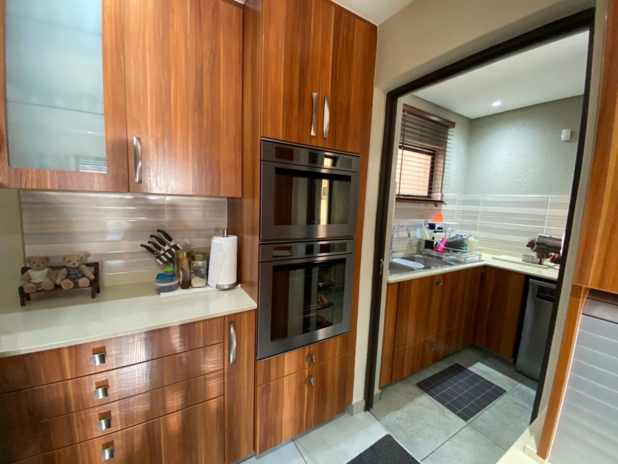 5 Bedroom Property for Sale in Riverside Park Mpumalanga