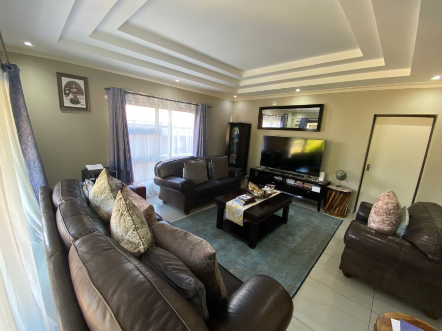 5 Bedroom Property for Sale in Riverside Park Mpumalanga