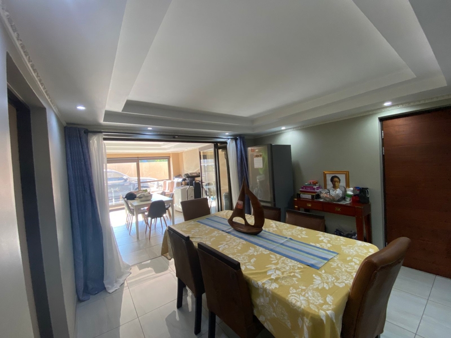 5 Bedroom Property for Sale in Riverside Park Mpumalanga