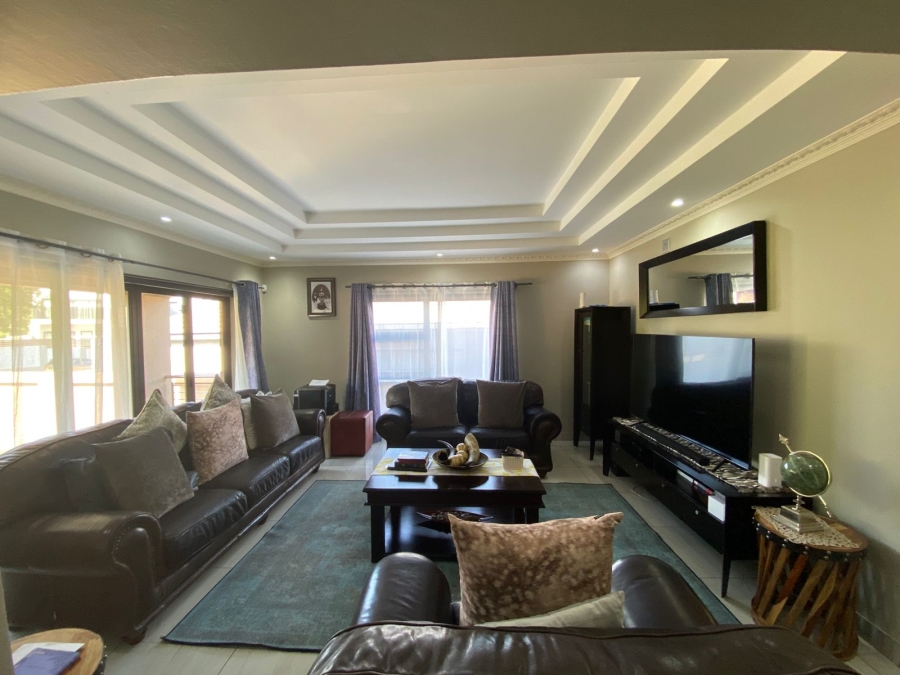5 Bedroom Property for Sale in Riverside Park Mpumalanga