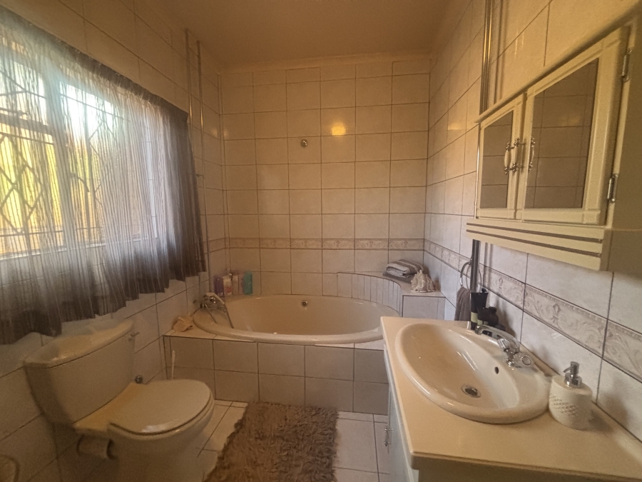 3 Bedroom Property for Sale in Die Heuwel Ext 4 Mpumalanga