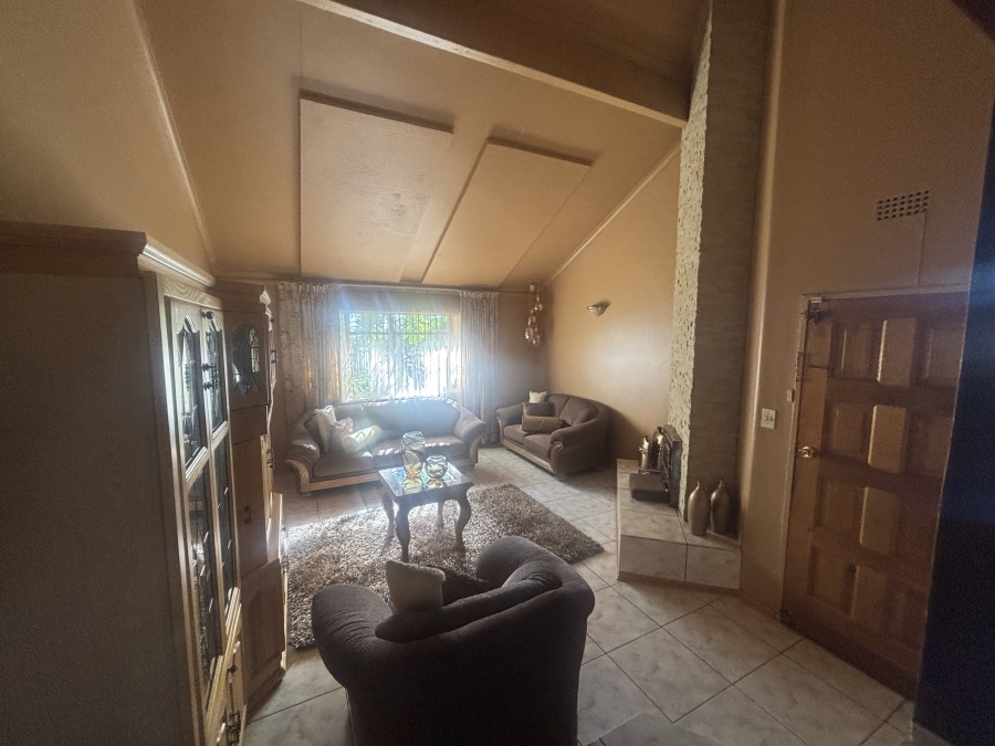 3 Bedroom Property for Sale in Die Heuwel Ext 4 Mpumalanga