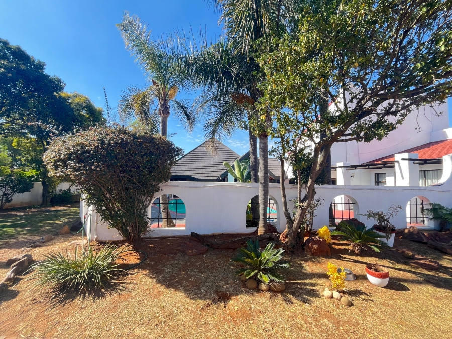 To Let 7 Bedroom Property for Rent in Reyno Ridge Mpumalanga