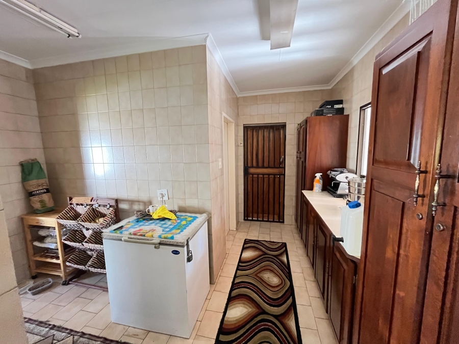 To Let 7 Bedroom Property for Rent in Reyno Ridge Mpumalanga
