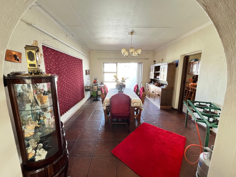 To Let 7 Bedroom Property for Rent in Reyno Ridge Mpumalanga