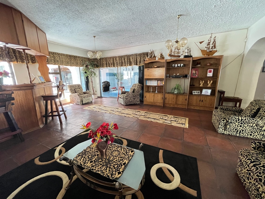 To Let 7 Bedroom Property for Rent in Reyno Ridge Mpumalanga