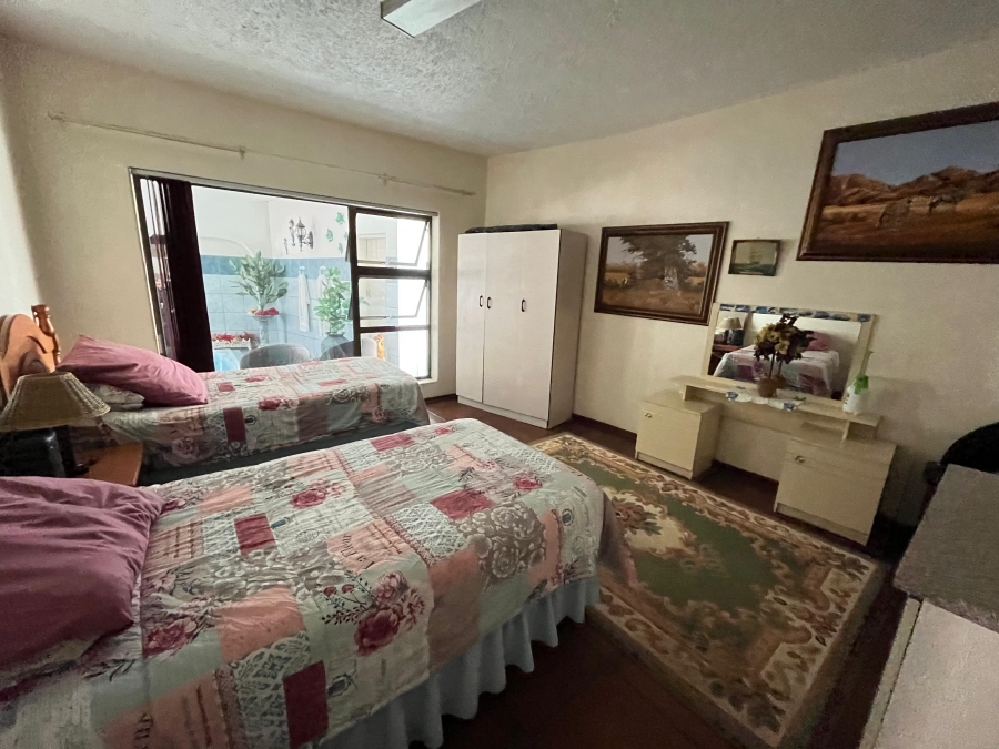 To Let 7 Bedroom Property for Rent in Reyno Ridge Mpumalanga