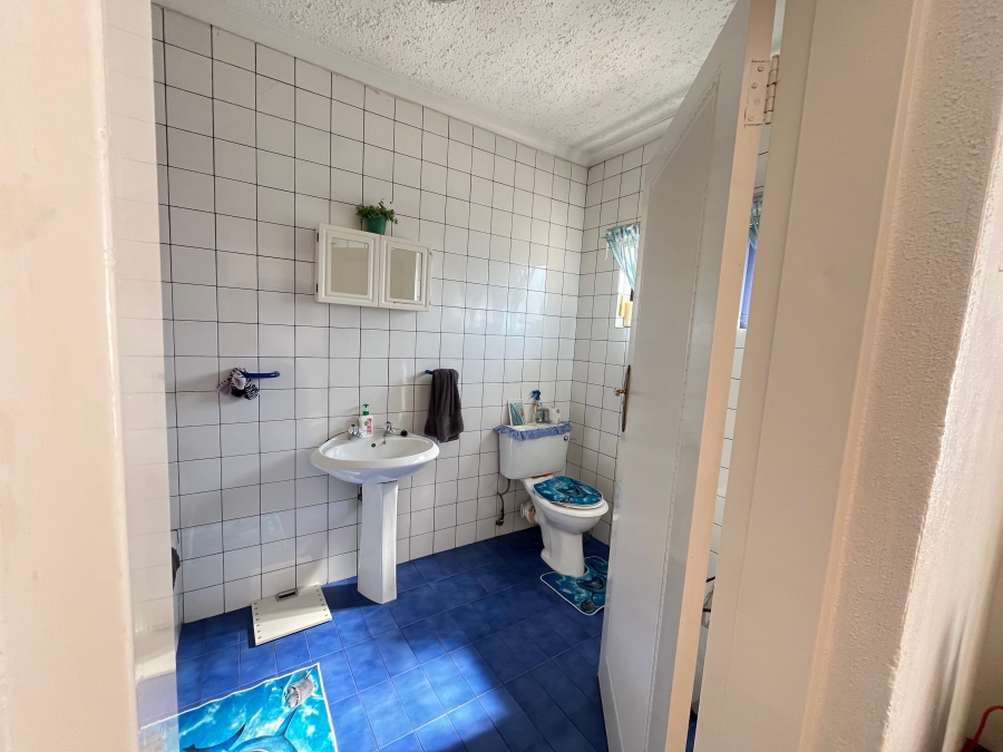 To Let 7 Bedroom Property for Rent in Reyno Ridge Mpumalanga