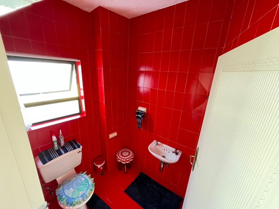 To Let 7 Bedroom Property for Rent in Reyno Ridge Mpumalanga