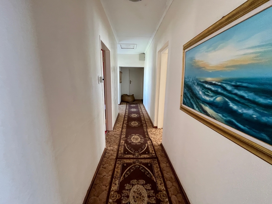 To Let 7 Bedroom Property for Rent in Reyno Ridge Mpumalanga