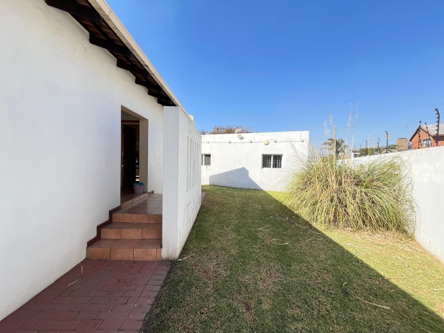 To Let 7 Bedroom Property for Rent in Reyno Ridge Mpumalanga