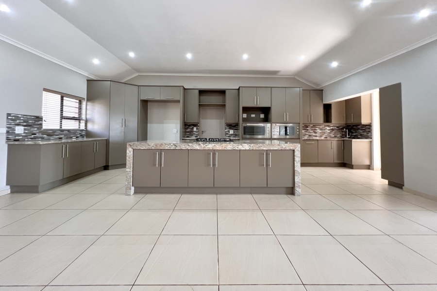 4 Bedroom Property for Sale in Granite Hill Mpumalanga