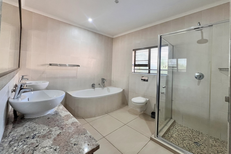 4 Bedroom Property for Sale in Granite Hill Mpumalanga