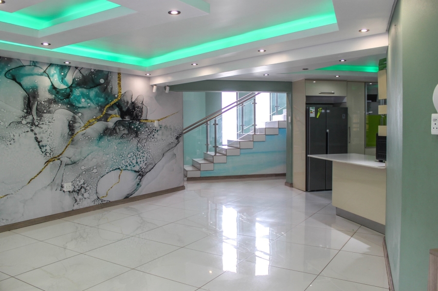 6 Bedroom Property for Sale in Aerorand Mpumalanga