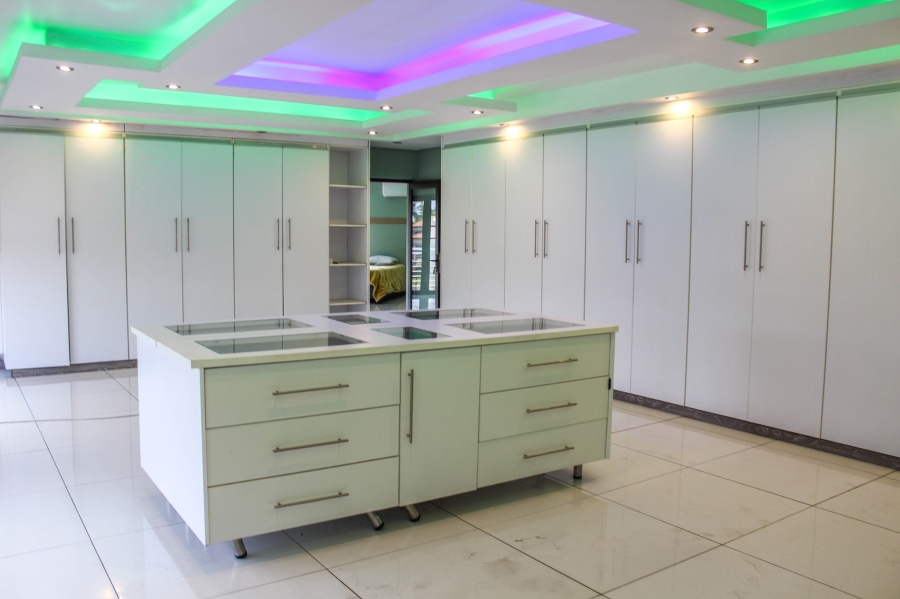 6 Bedroom Property for Sale in Aerorand Mpumalanga