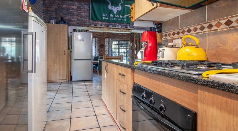 5 Bedroom Property for Sale in Marloth Park Mpumalanga
