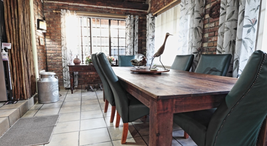 5 Bedroom Property for Sale in Marloth Park Mpumalanga