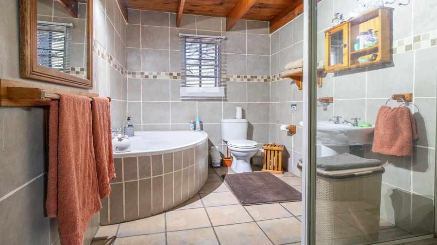 5 Bedroom Property for Sale in Marloth Park Mpumalanga