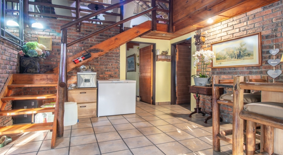 5 Bedroom Property for Sale in Marloth Park Mpumalanga