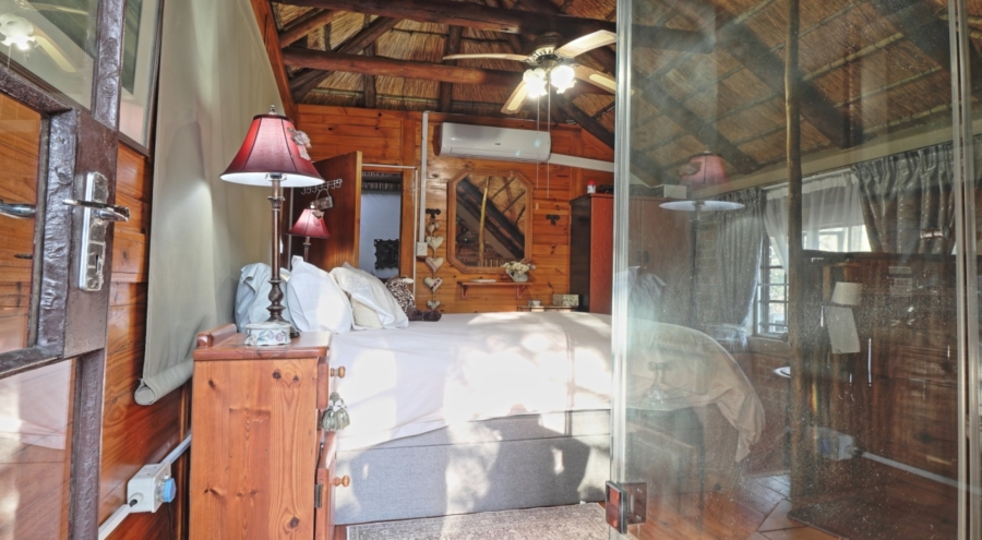 5 Bedroom Property for Sale in Marloth Park Mpumalanga