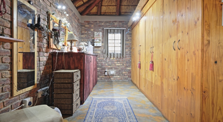 5 Bedroom Property for Sale in Marloth Park Mpumalanga