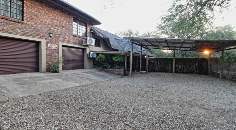 5 Bedroom Property for Sale in Marloth Park Mpumalanga