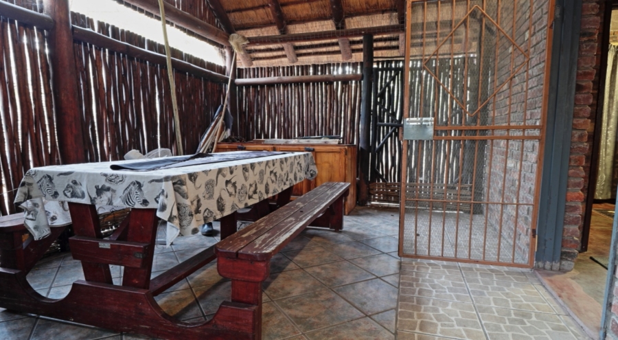 5 Bedroom Property for Sale in Marloth Park Mpumalanga