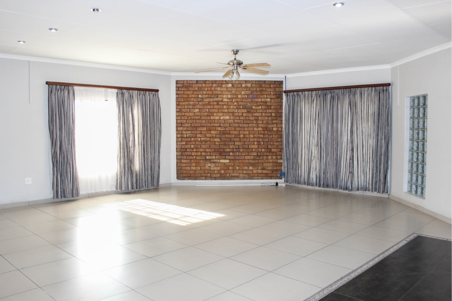 3 Bedroom Property for Sale in Aerorand Mpumalanga