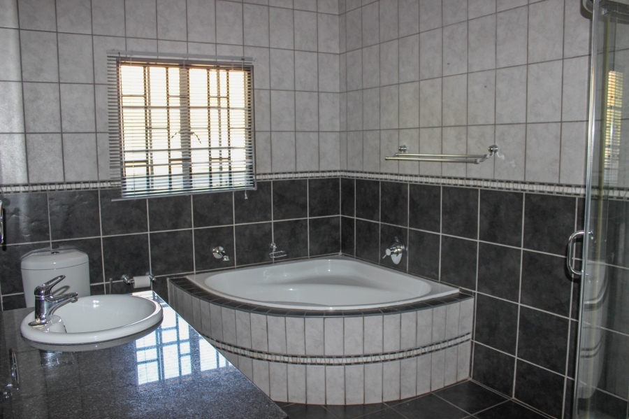 3 Bedroom Property for Sale in Aerorand Mpumalanga