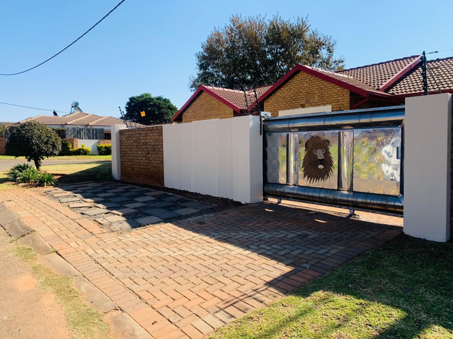 2 Bedroom Property for Sale in Mineralia Mpumalanga