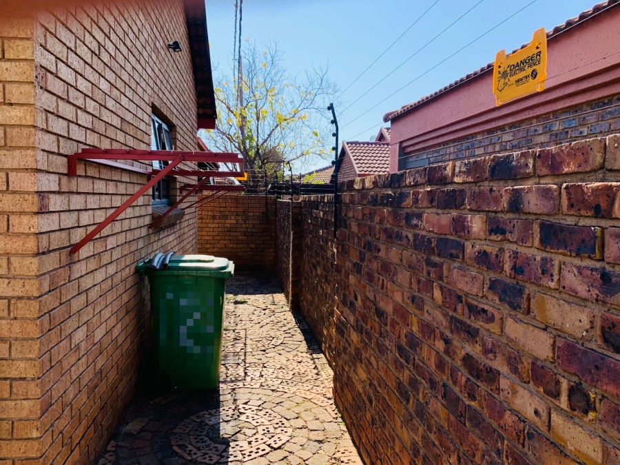 2 Bedroom Property for Sale in Mineralia Mpumalanga