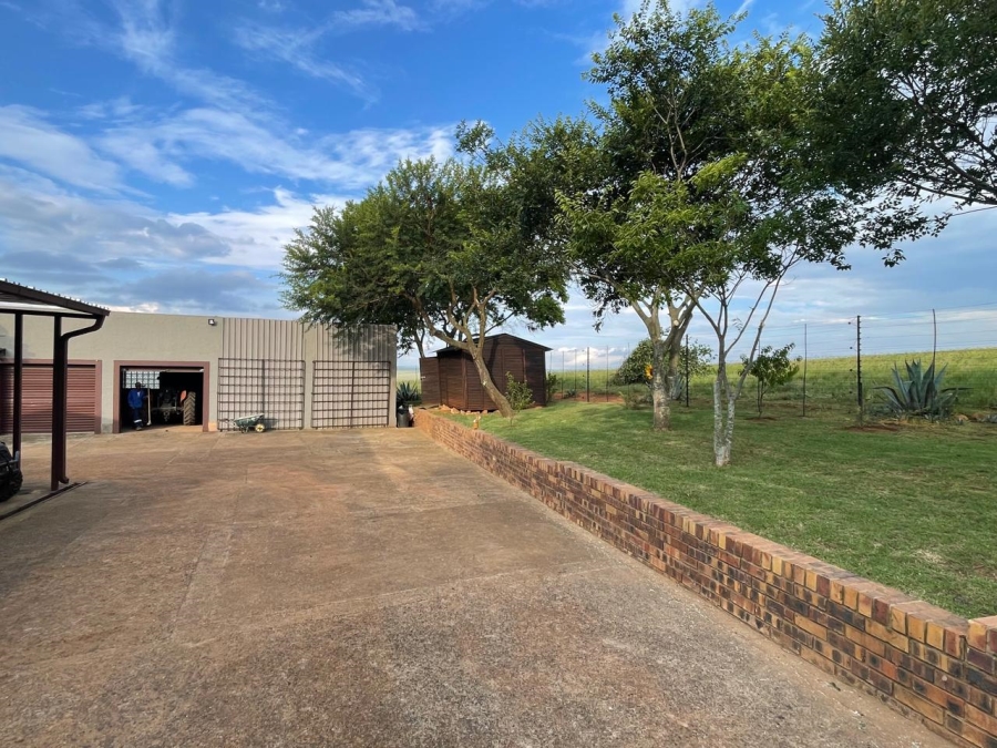 2 Bedroom Property for Sale in Machadodorp Mpumalanga