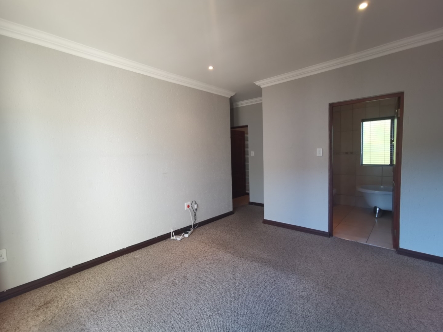 To Let 3 Bedroom Property for Rent in West Acres Mpumalanga