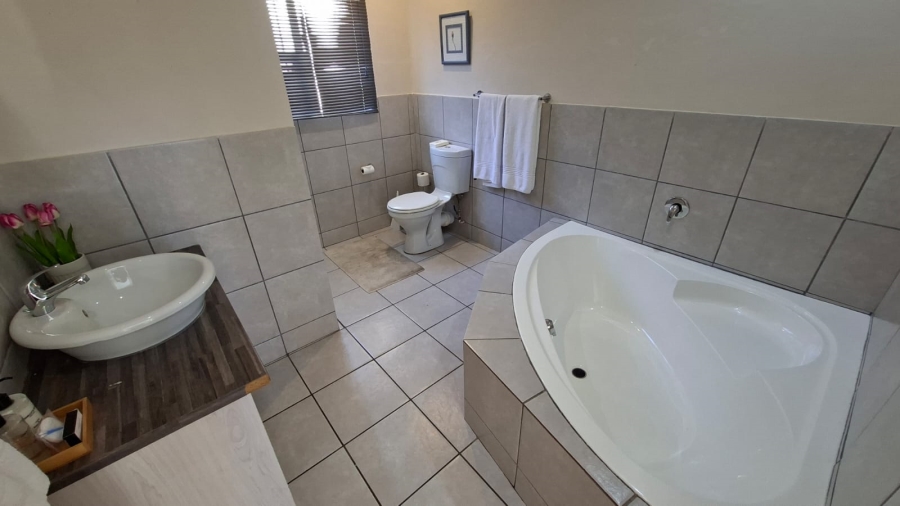 To Let 3 Bedroom Property for Rent in Sonheuwel Mpumalanga
