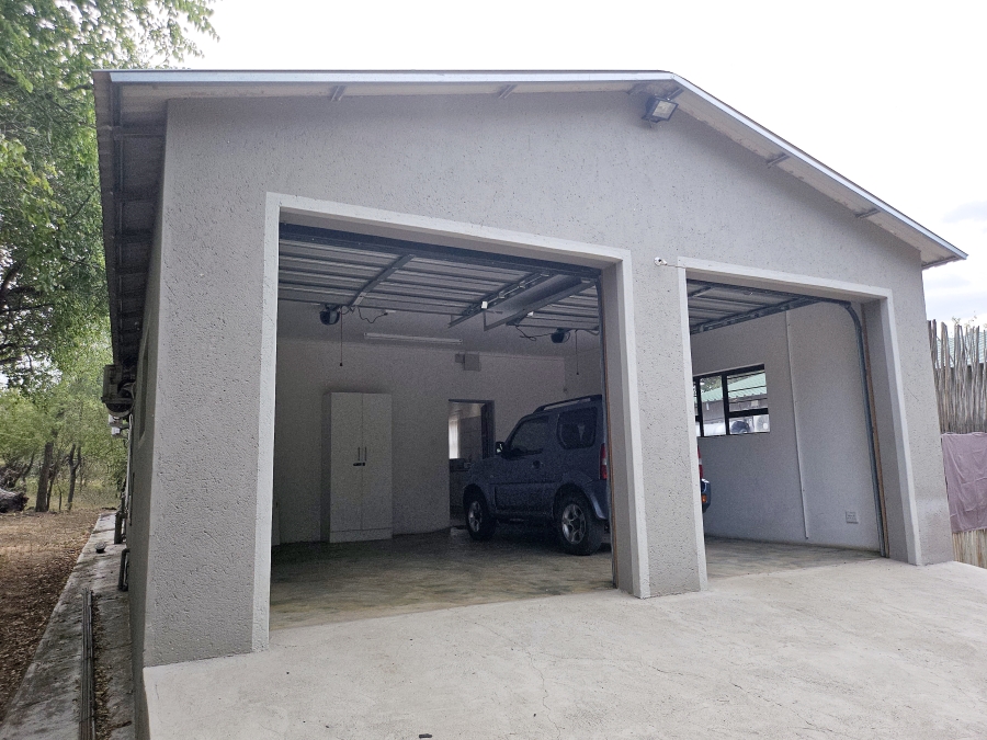 4 Bedroom Property for Sale in Marloth Park Mpumalanga