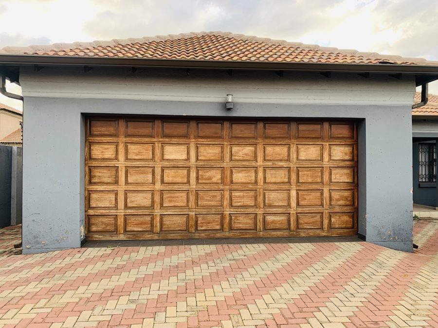 To Let 3 Bedroom Property for Rent in Aerorand Mpumalanga