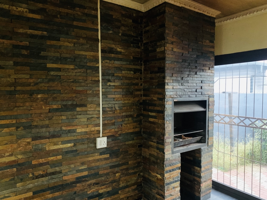 To Let 3 Bedroom Property for Rent in Aerorand Mpumalanga