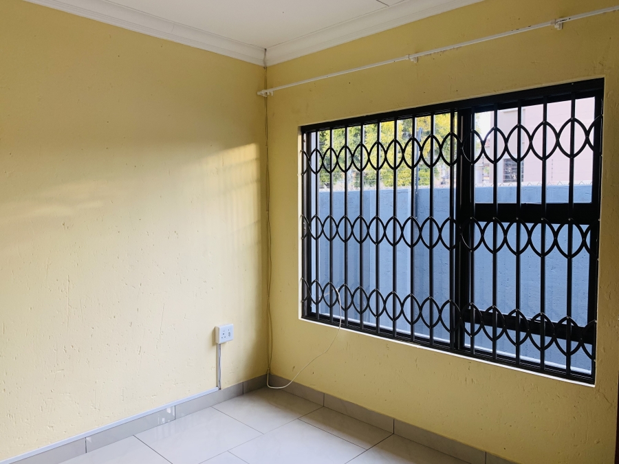 To Let 3 Bedroom Property for Rent in Aerorand Mpumalanga