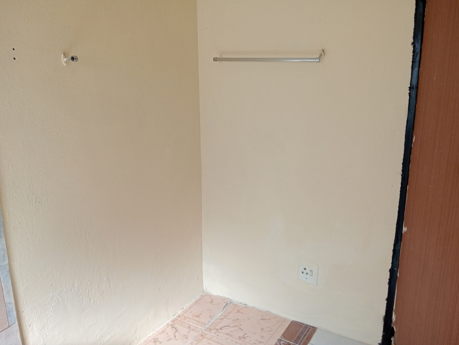 To Let 2 Bedroom Property for Rent in Witbank Rural Mpumalanga