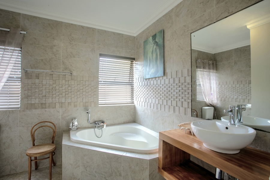 4 Bedroom Property for Sale in The Rest Nature Estate Mpumalanga