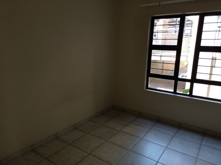 To Let 2 Bedroom Property for Rent in Stonehenge Mpumalanga
