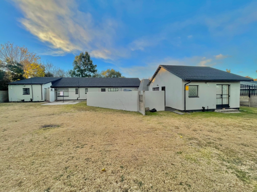 4 Bedroom Property for Sale in Cosmosrand Mpumalanga