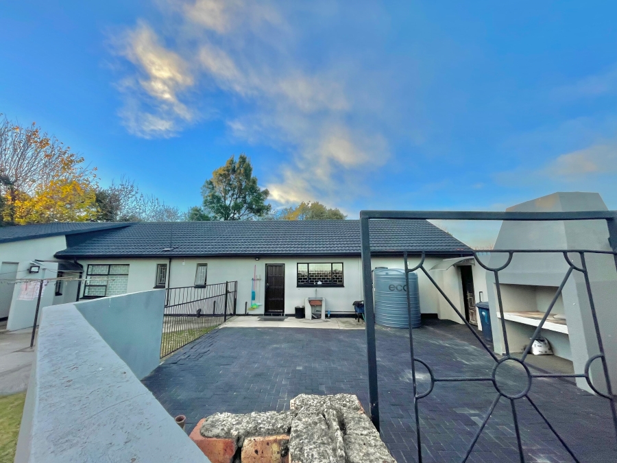 4 Bedroom Property for Sale in Cosmosrand Mpumalanga