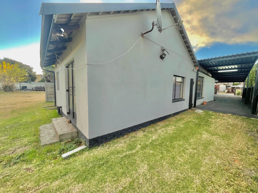 4 Bedroom Property for Sale in Cosmosrand Mpumalanga