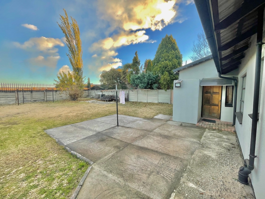 4 Bedroom Property for Sale in Cosmosrand Mpumalanga