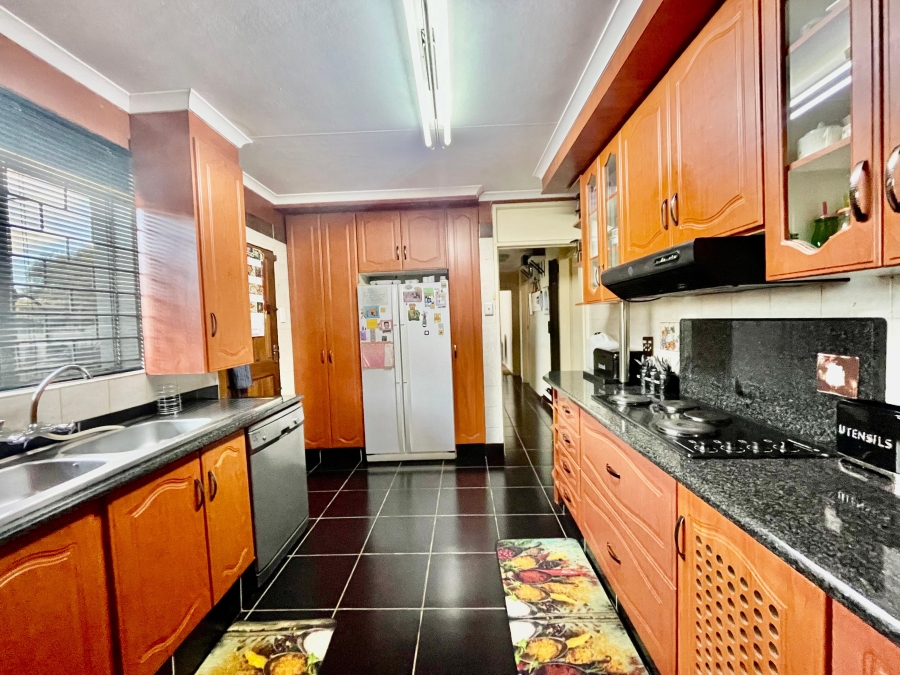 4 Bedroom Property for Sale in Cosmosrand Mpumalanga